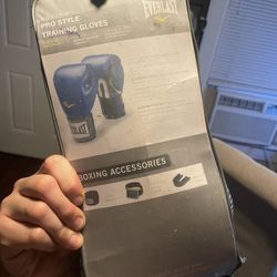boxing gloves 