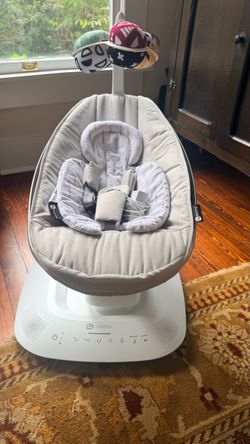 Mamaroo baby swing