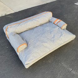 (New in box) $45 Gray Color 30” Medium Size Dog Sofa Bed with Backrest Fabric Pet Couch Lounge