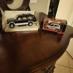 Collectibles 1992 Ford Explorer And Chrysler Gt Cruiser   Toys