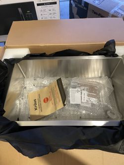 KRAUS Standart PRO 30 in. Undermount Single Bowl 16 Gauge Stainless Steel Kitchen Sink with Accessories 