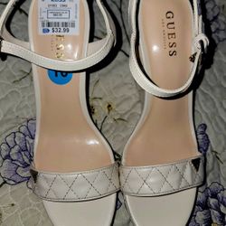 Size 10 Guess Wedges