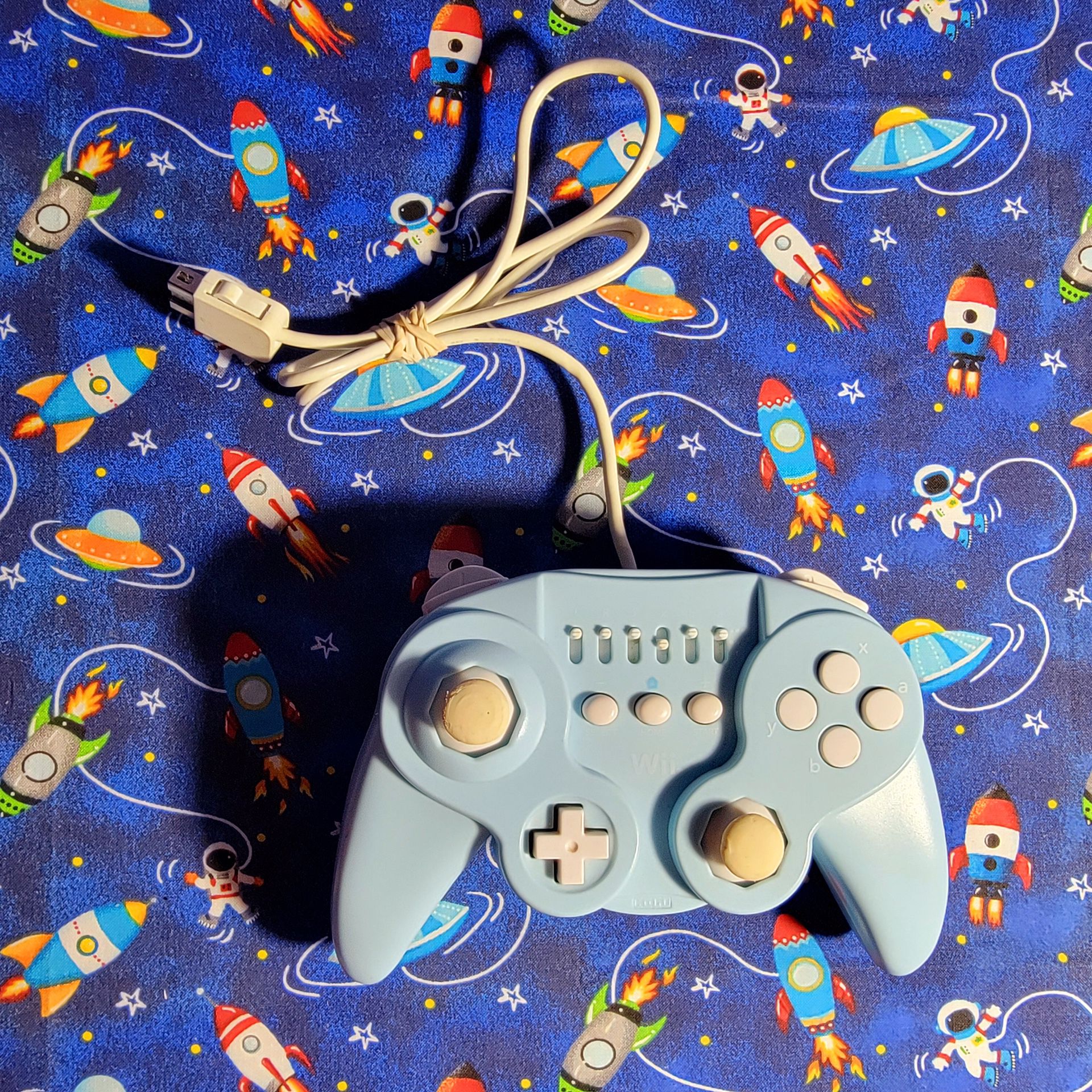 Super Rare Sky Blue Classic Wired Multi-Function Hori Controller For Nintendo Wii & Wii U Backwards Compatible