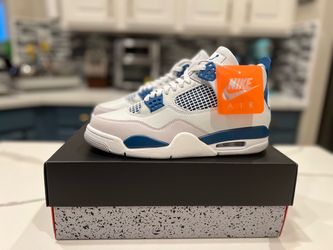 Air Jordan 4 Military Blue
