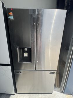 LG Refrigerator New 