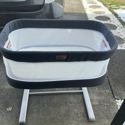 Swaying Bassinet For Infant