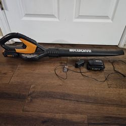 Worx 20v Battery Operated Yardblower 