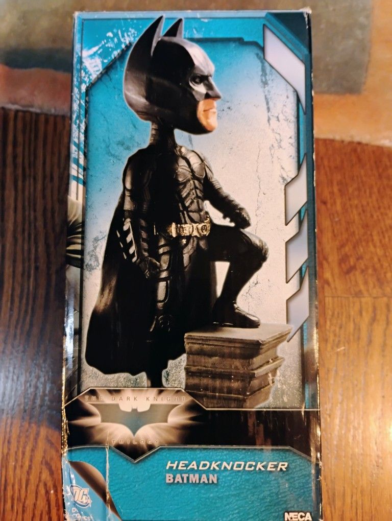 Dark Knight Batman Headknocker By NECA