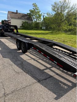 Gooseneck hot shot trailer