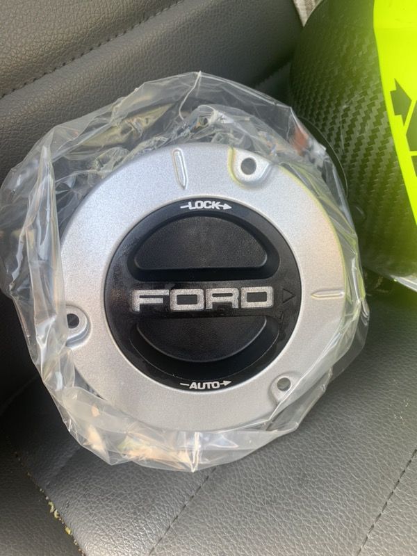 Ford F-250 f350 f350 auto locking hub