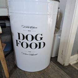 NWT Harry Barker - 40 Lb Metal Dog Food Container