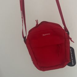 Brand Neww Supreme Bag 
