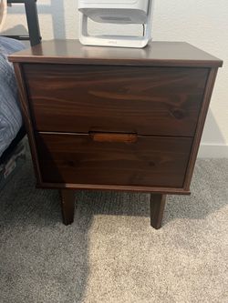 Solid Wood Nightstands Set of 2 | Like New