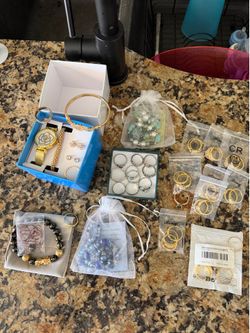 Cosmetic jewelry