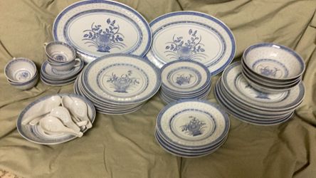 Chinese Rice Eye Dinnerware 40 + Piece