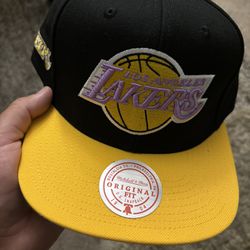 Lakers SnapBack Mitchell & Ness
