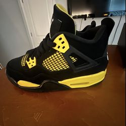 Jordan 4 Yellow Thunders