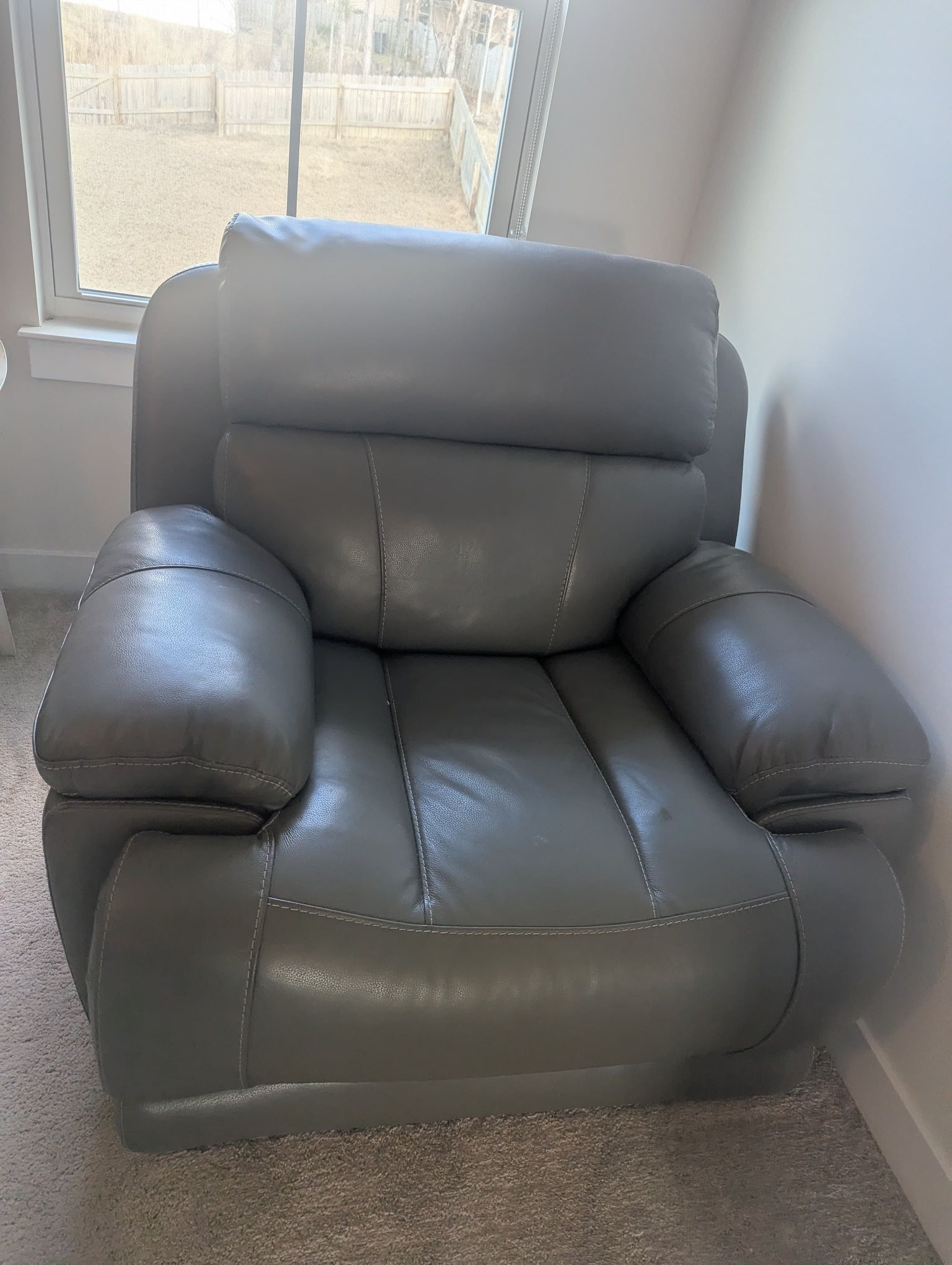 Value City Leather Recliner Love Seat