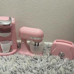 Coffeemaker,toaster,mixer