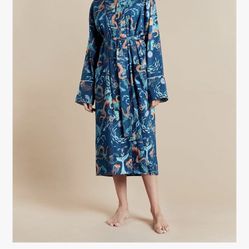 BOWN OF LONDON  Woman’s Robe Medium -Ocean Treasure  