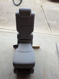 2024 Honda Odyssey middle/jump seat