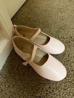 H&M girls Mary Jane’s