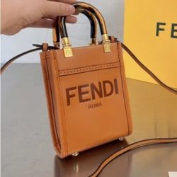 WOMEN'S ELEGANT CROSSBODY PURSE