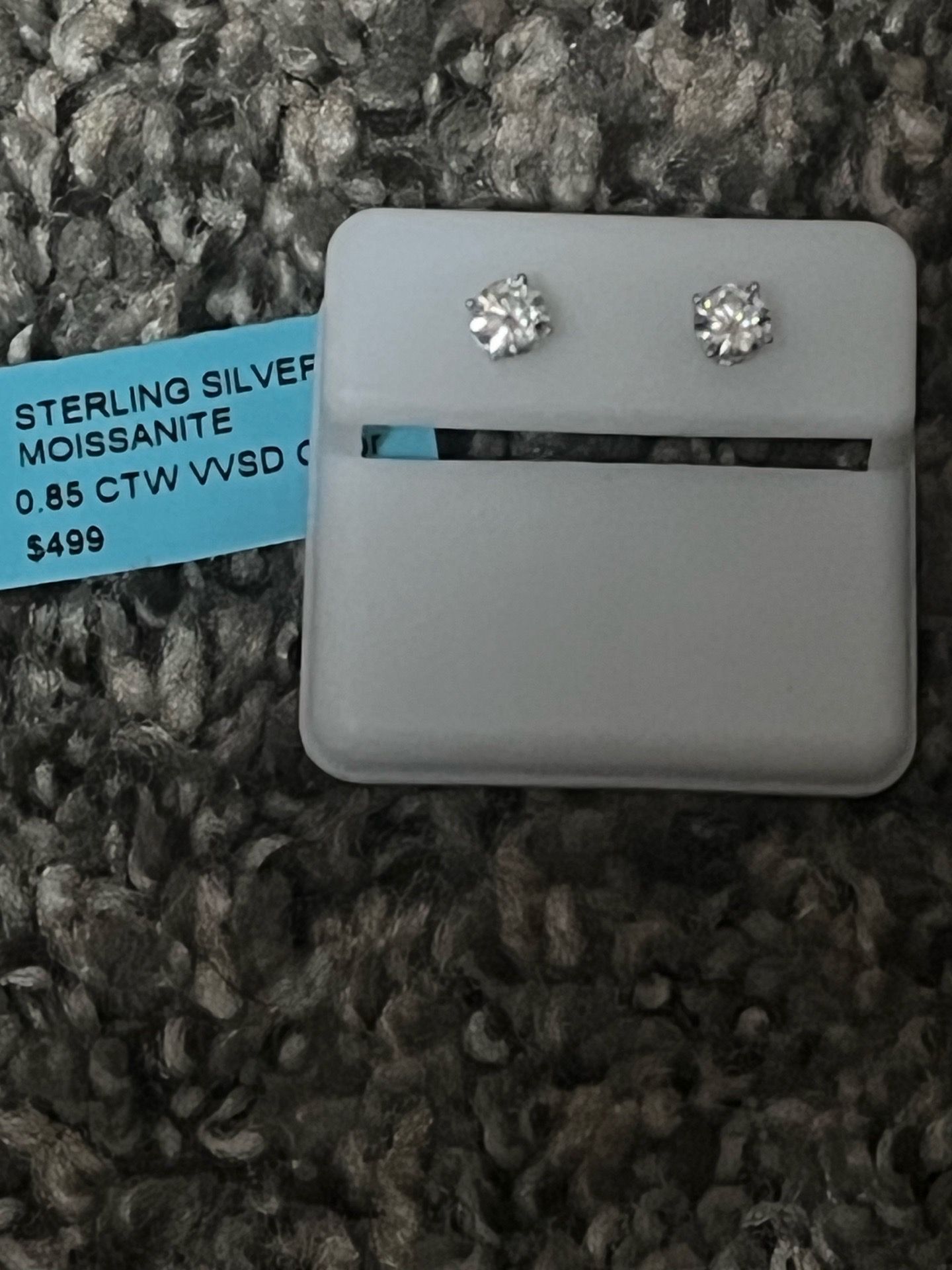 5mm Moissanite stud earrings