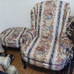 BEAUTIFUL FLOWER PATTERN WING BACK CHAIR WITH EXTRA LARGE MATCHING OTTOMAN, RED/BLUE/DARK CREME/BROWN