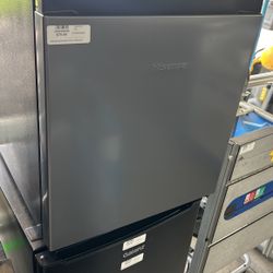 Hisense Mini Fridge 