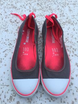 Converse size 7