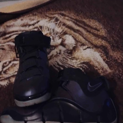 LeBron James 4 Black anthrite shoes for sale size 12