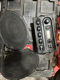 Ford Ranger 2010 original stereo and speakers