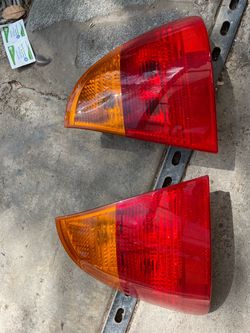set of bmw taillights