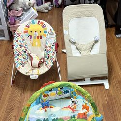 2 Baby Bouncer, 1 Baby Mat 