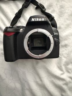 Nikon D40 DSLR Camera Bundle + Sigma 18–250mm Lens