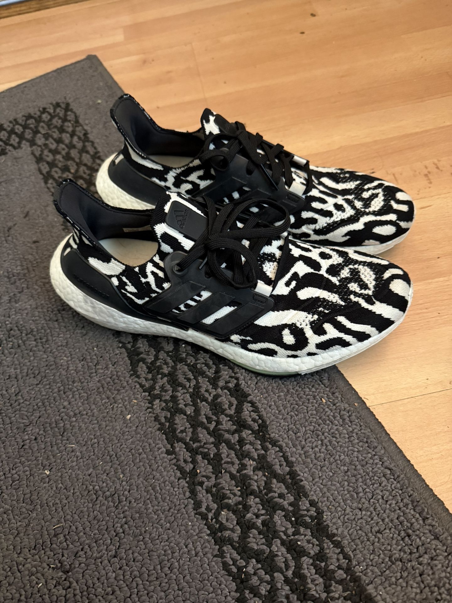 Ultraboost 1.0 Zebra Size 10.5