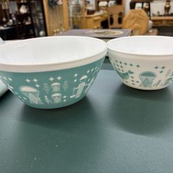 Pyrex Bowl Set - Anniversary Rendition 