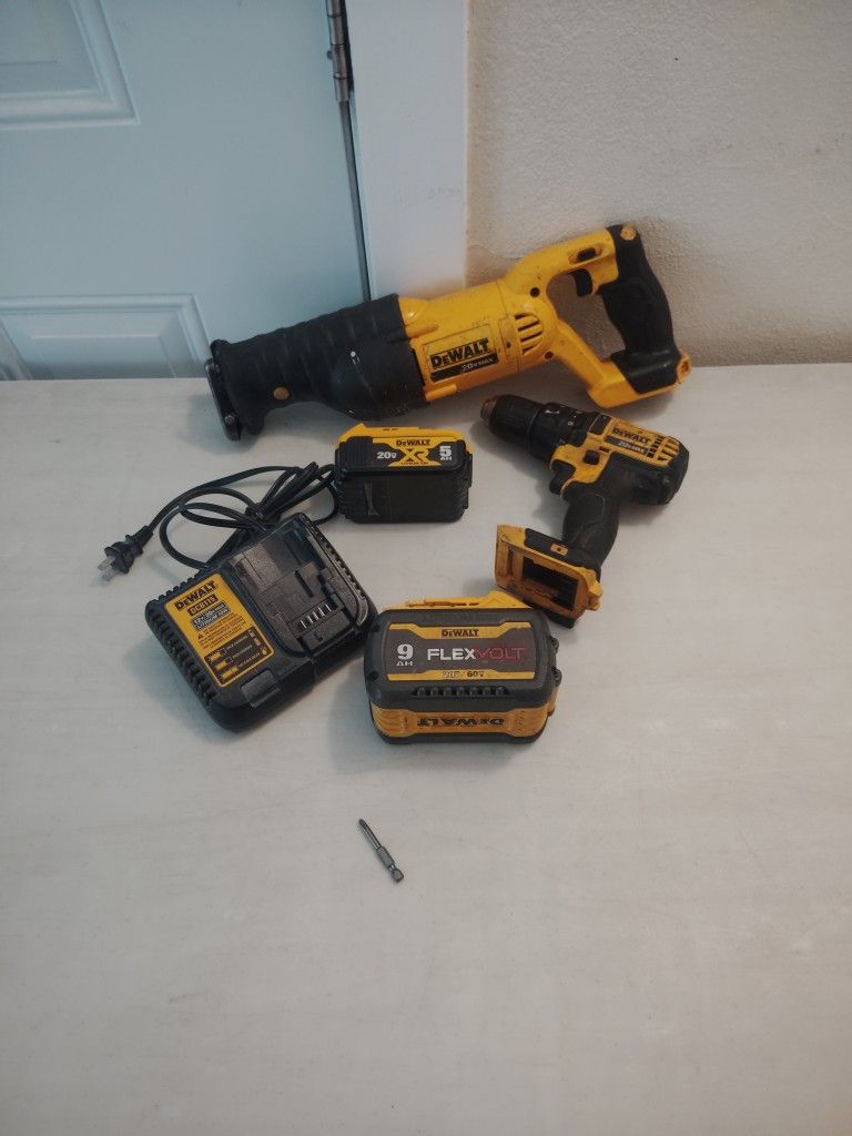 DeWalt Drill And Saw Kit