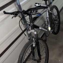 Giant Mountain Bike