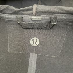 Lululemon men’s Jacket Large Lightweight Waterproof Black