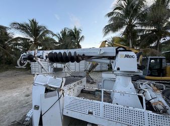 60100A9 DIGGER AUGER BOOM GRANE ALTEC DL45BR UTILITY EQUIPMENT, SOLD AS-IS AFTER ACCIDENT.