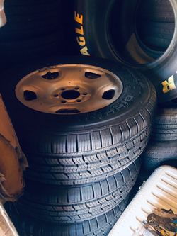 245 70 R 17” like new Cooper Discovery on Ford F-150 steel wheels /caps / lug nuts $425.