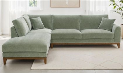 Brand New Green Super Plush Chenille Sectional Sofa (Pillows Included)