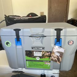 77QUART HEAVY DUTY LIFETIME ICE CHEST 