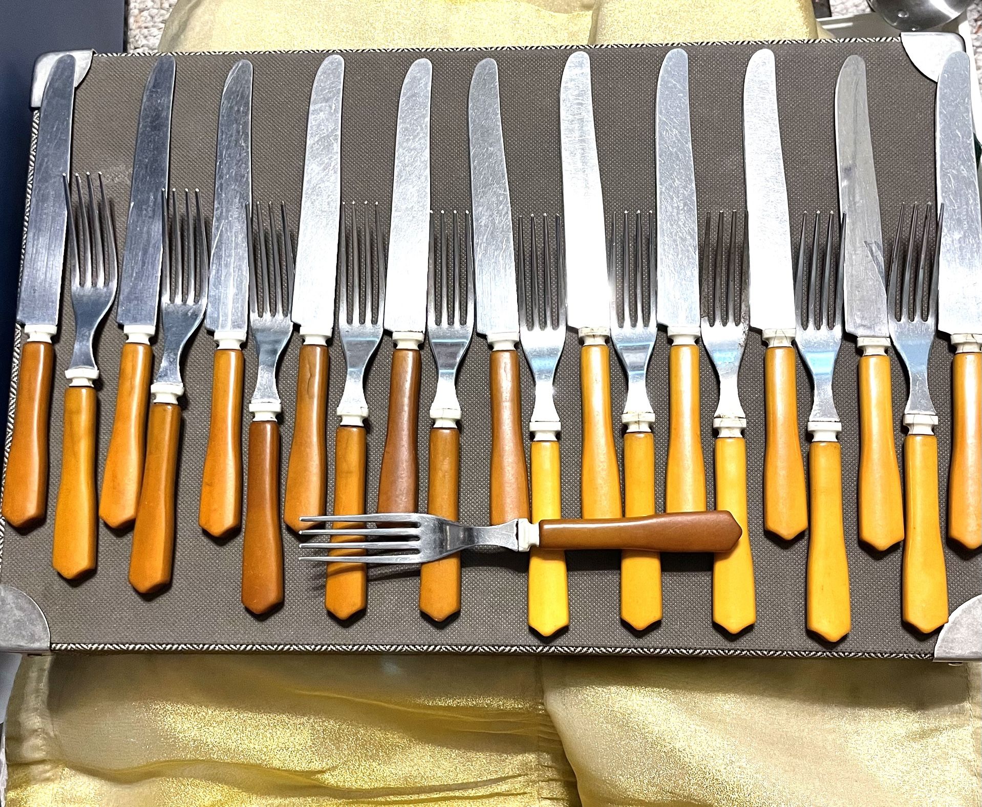 22pc Set Of Bakelite Flatware