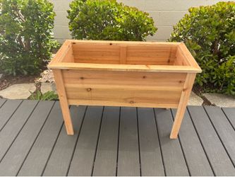 Cedar Wood Garden Bed