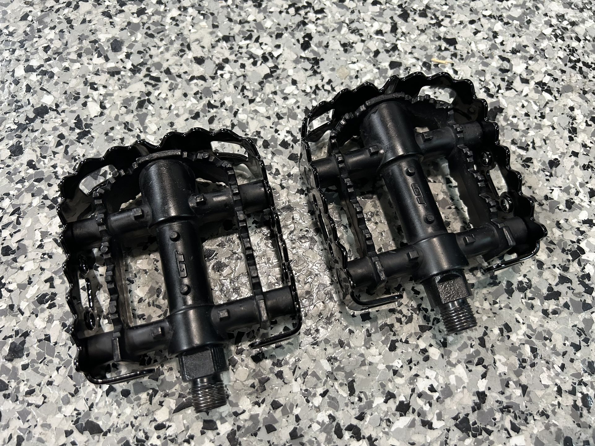 GT Power Series Double Cage BMX Pedals for Sale in Corona, CA OfferUp