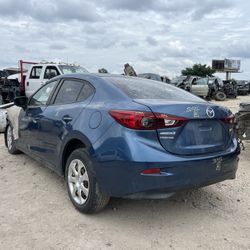 2018 Mazda 3 2.0 For Parts Only