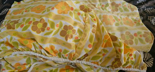 VINTAGE TWIN SIZE FITTED SHEET